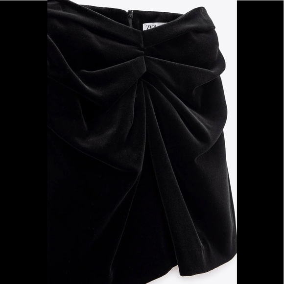 Nwt Zara black velvet high waisted mini ruched skirt XS - Picture 3 of 7
